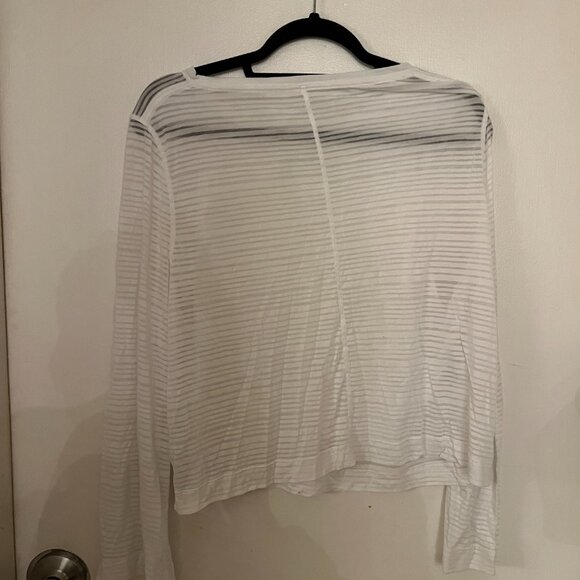 Lululemon Clear and Present Long Sleeve - Picture 5 of 6